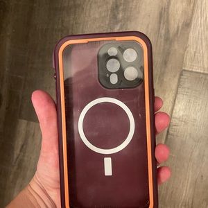 iPhone 12/13 pro max lifeproof